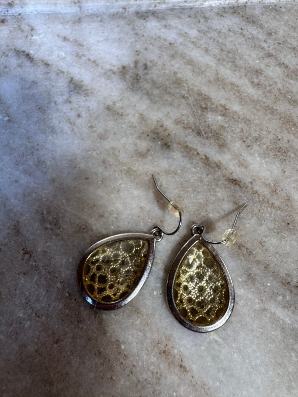 Yellow Faceted Teardrop Dangle Drop Earrings Silver Tone Honeycomb Sparkle